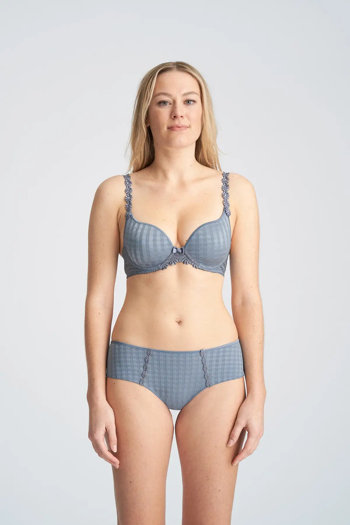 Avero Hotpant | Atlantic Blue