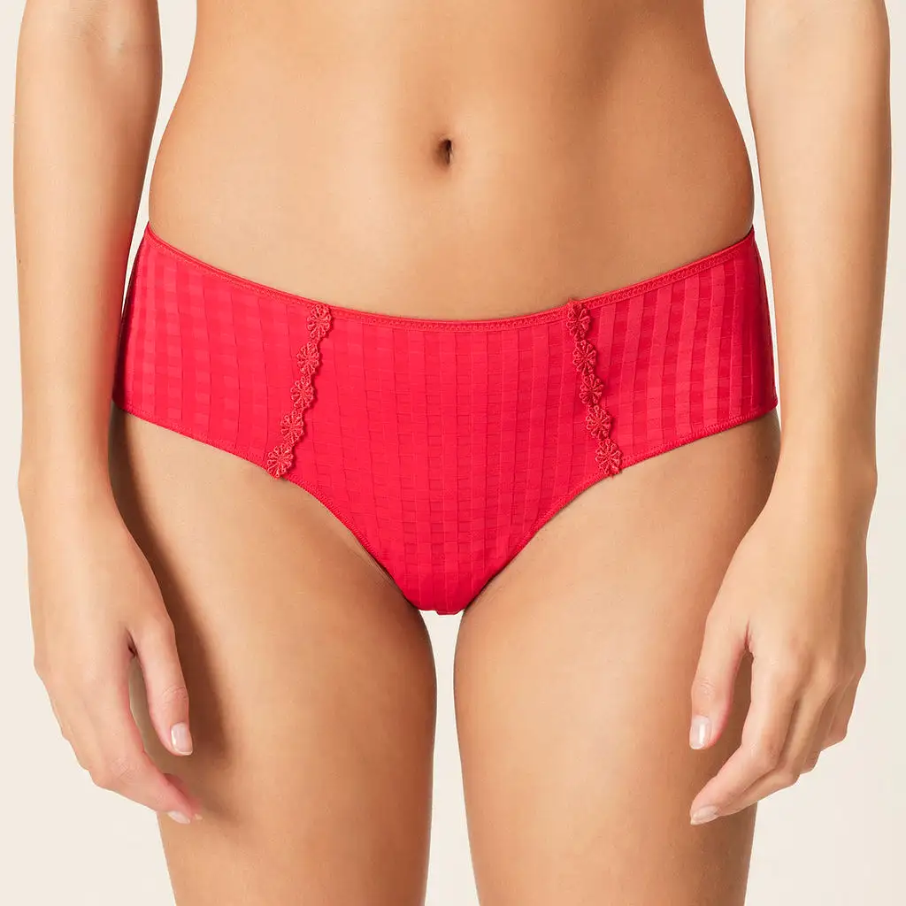 Avero Hotpant | Scarlet