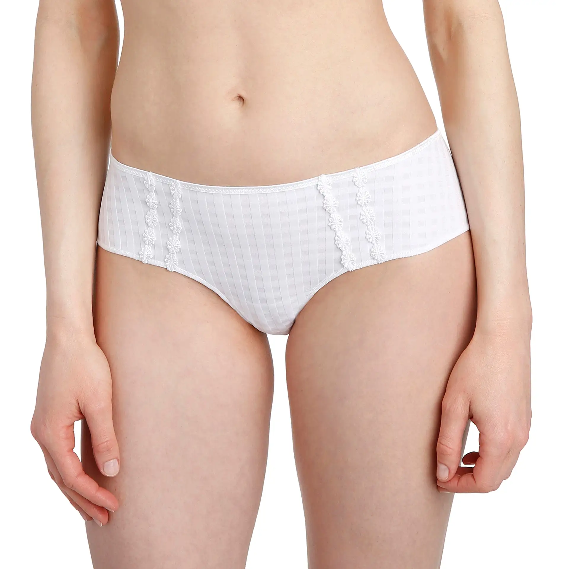 Avero Hotpant | White