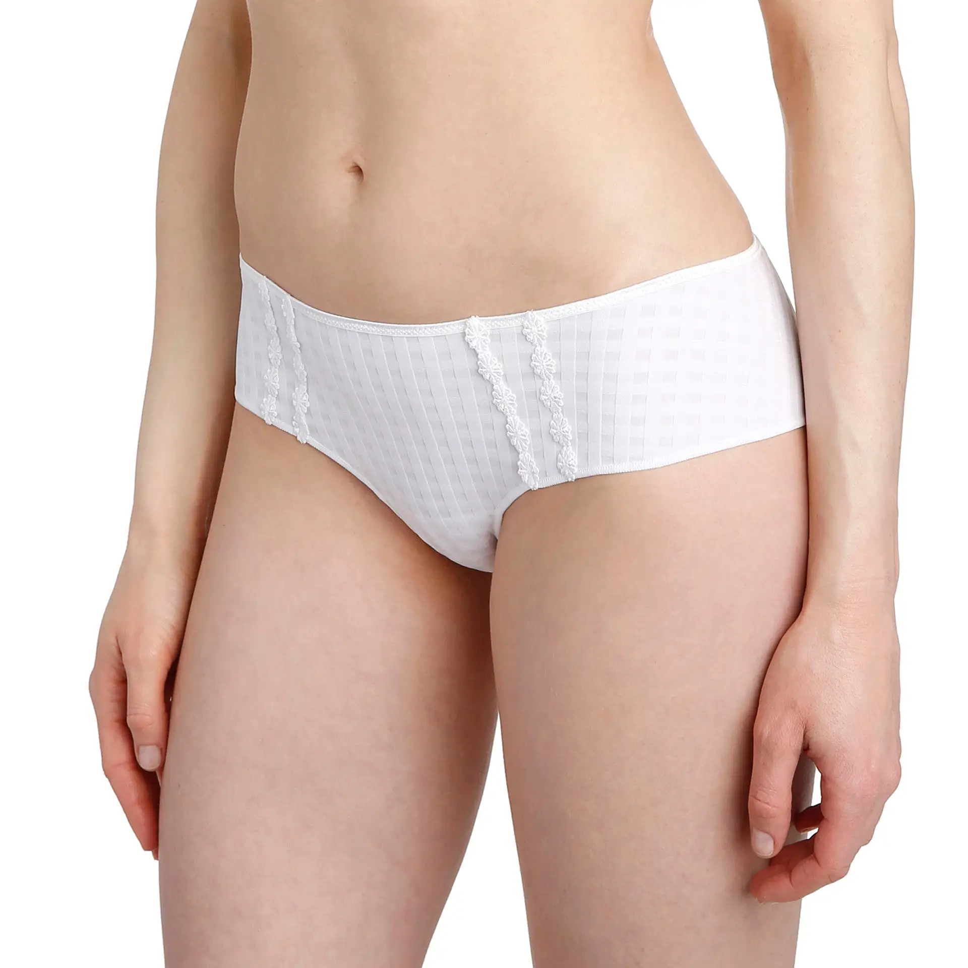 Avero Hotpant | White