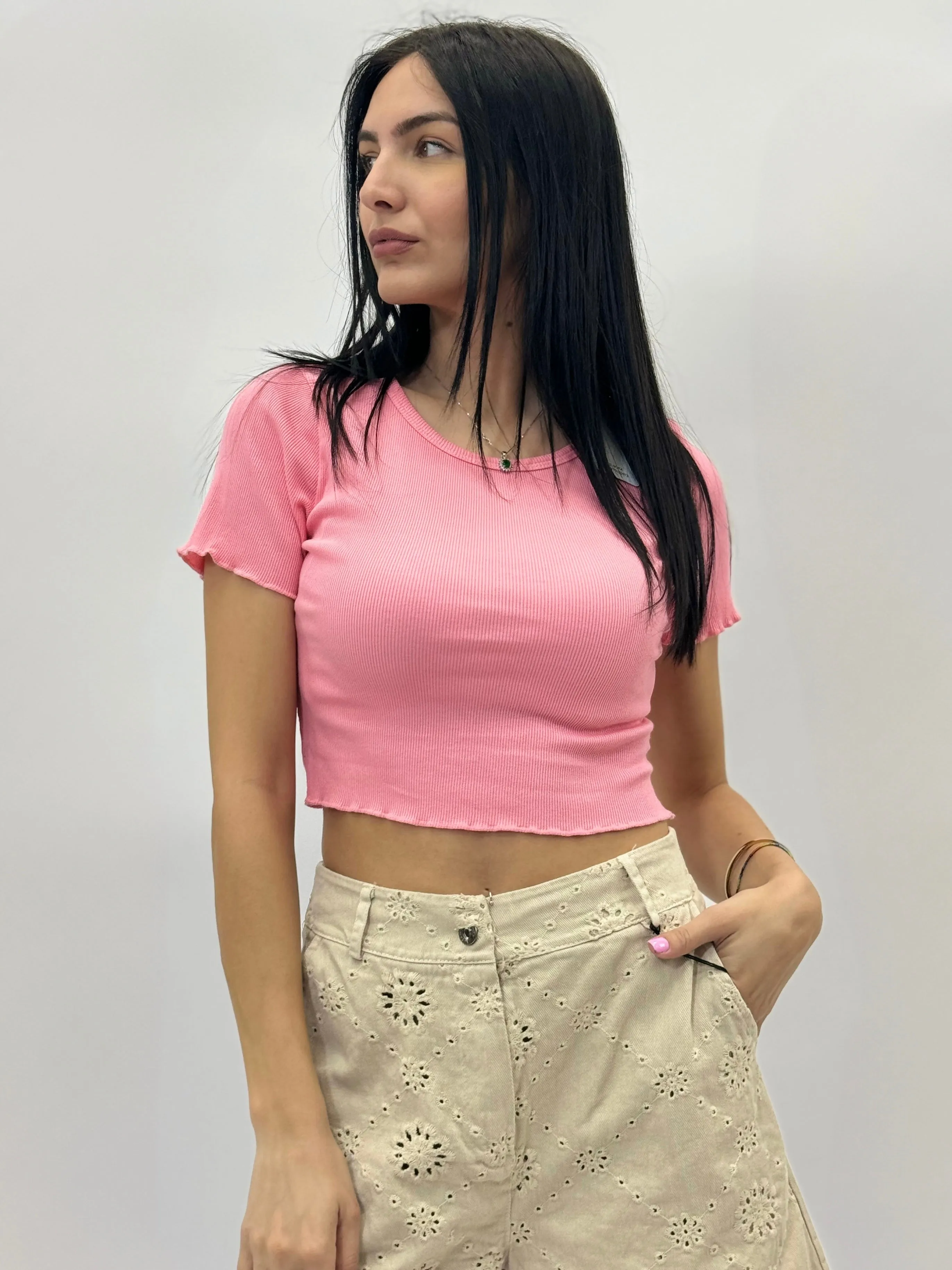 T-shirt a costine crop