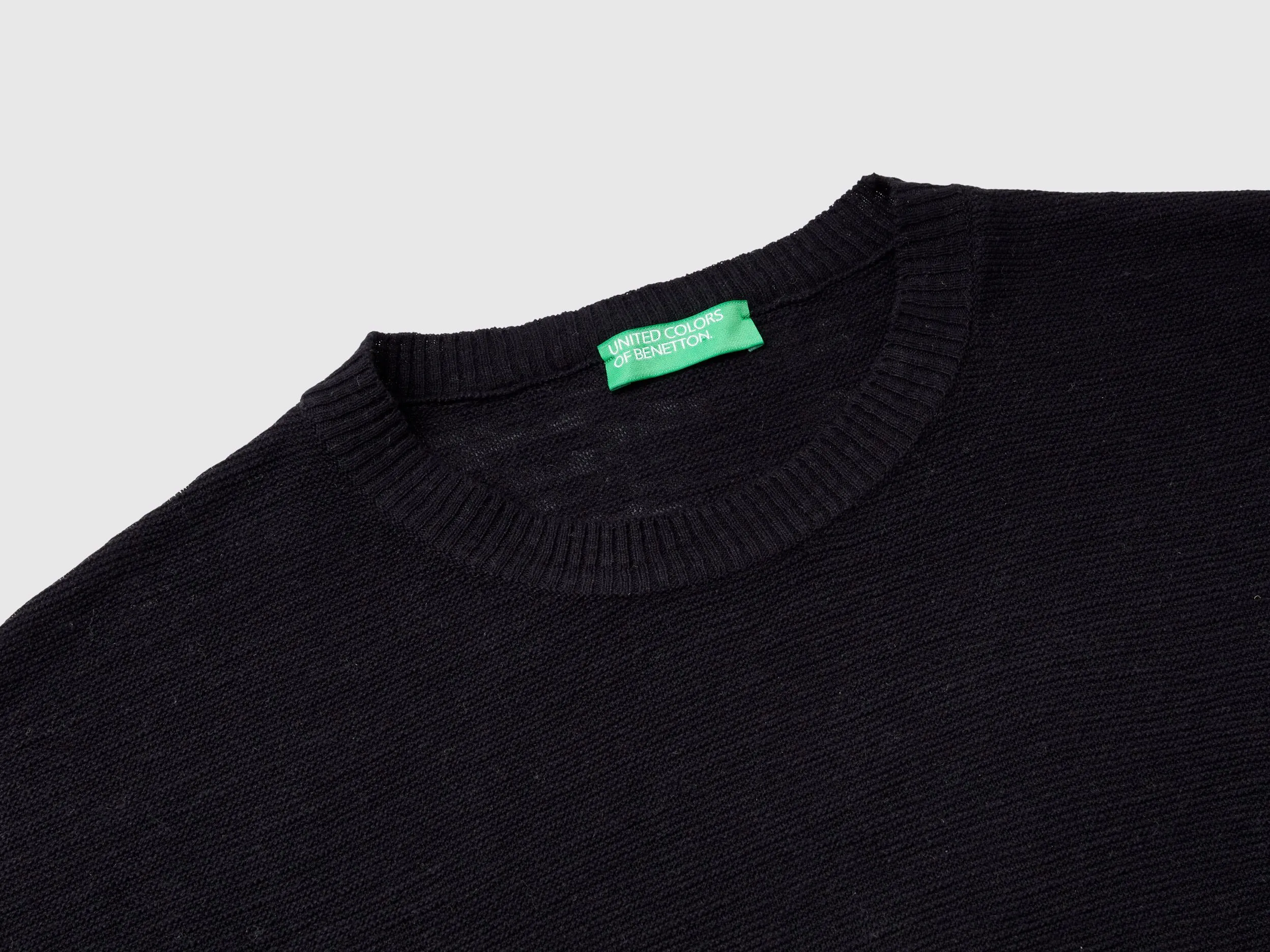 Vest in cotton and linen blend - Black | Benetton