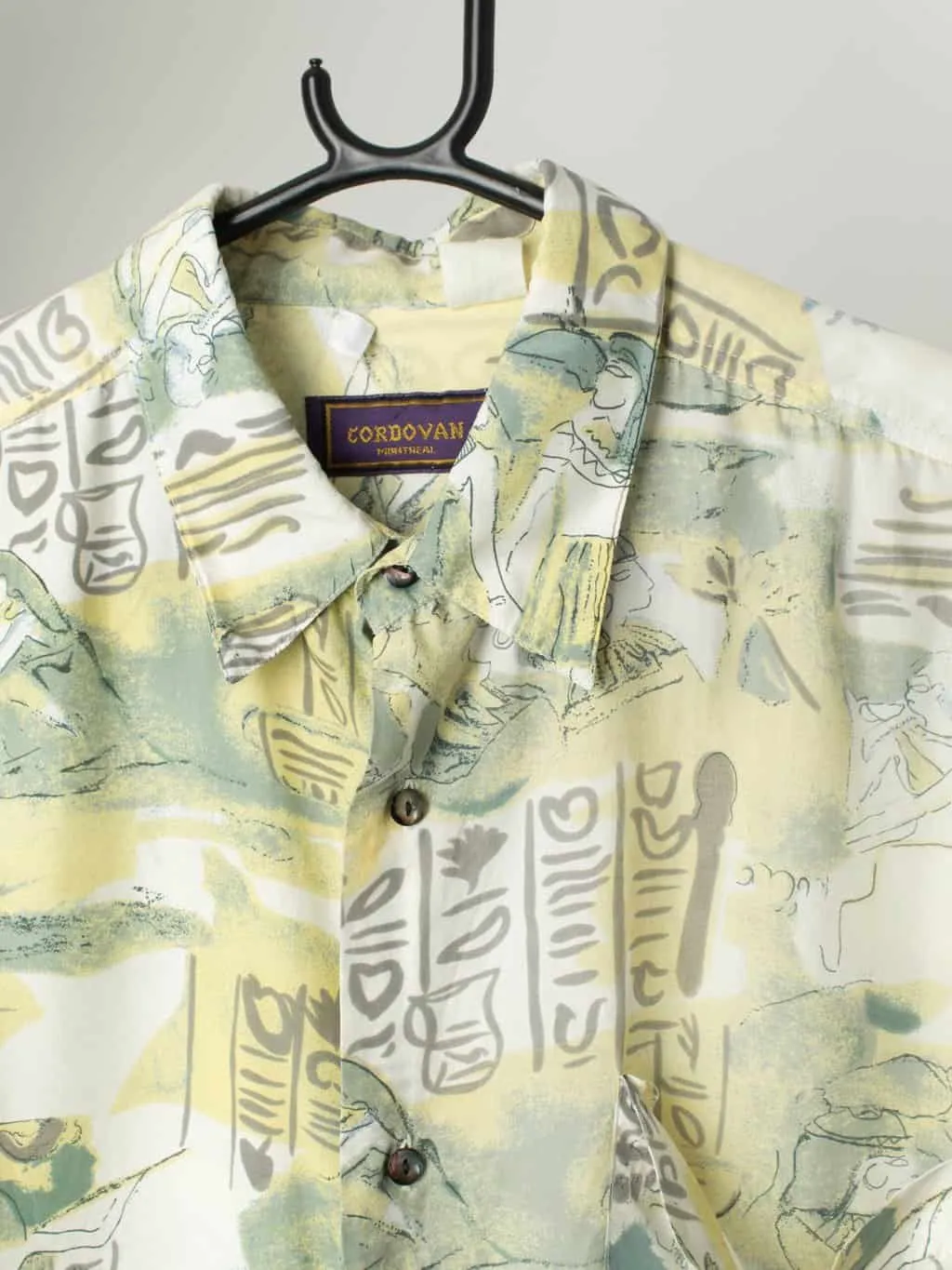 Vintage silk Hawaiian shirt with a pastel yellow and green Egyptian print – XL